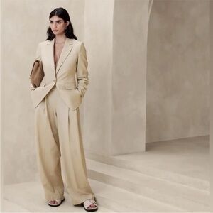 NWT! Banana Republic Tan Siena Wide-Leg Italian Wool Pant - Multiple Sizes